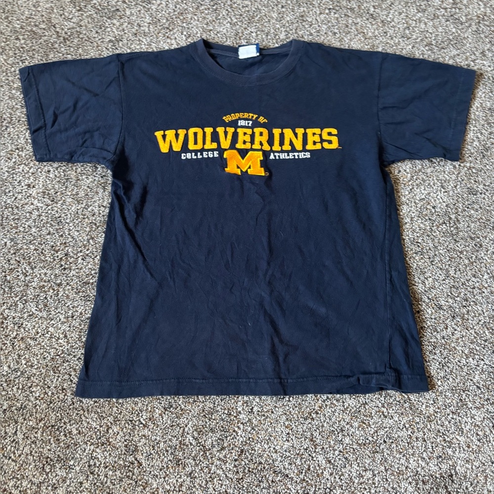 University of Michigan Wolverines T-Shirt men’s preloaded no size tag. Large?